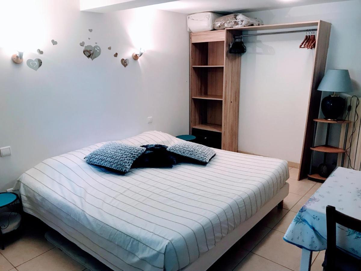 Chambre Et Salle De Bain Prive S'Ouvrant Sur Terrasse, Jardin Et Cuisine D'Ete Quillan Buitenkant foto